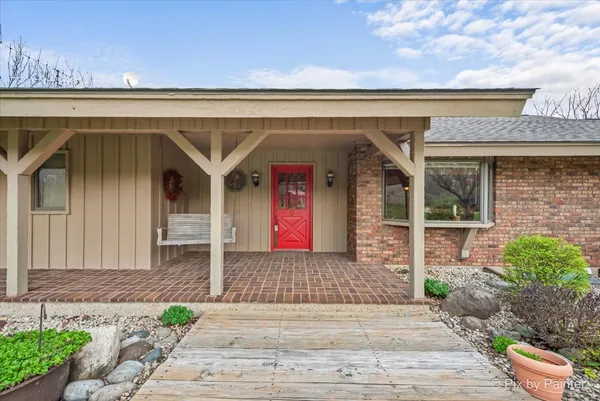 $750,000 | 1310 South Fleming Road, Bull Valley, IL 60098