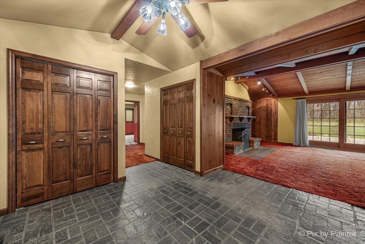 1310 South Fleming Road Bull Valley, IL 60098 - Photo 7 of 55