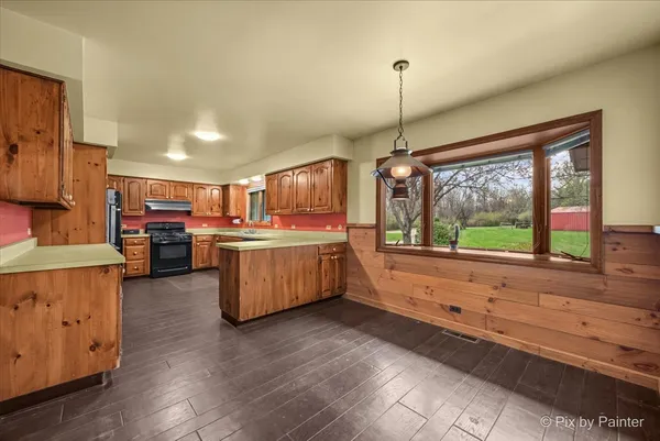 $750,000 | 1310 South Fleming Road, Bull Valley, IL 60098