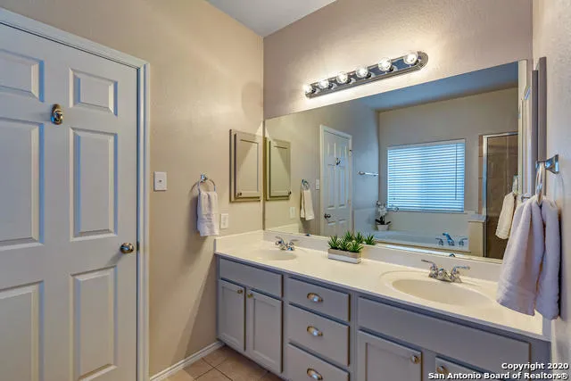 $3,250 | 133 Deerwood Oaks, Boerne, TX 78006