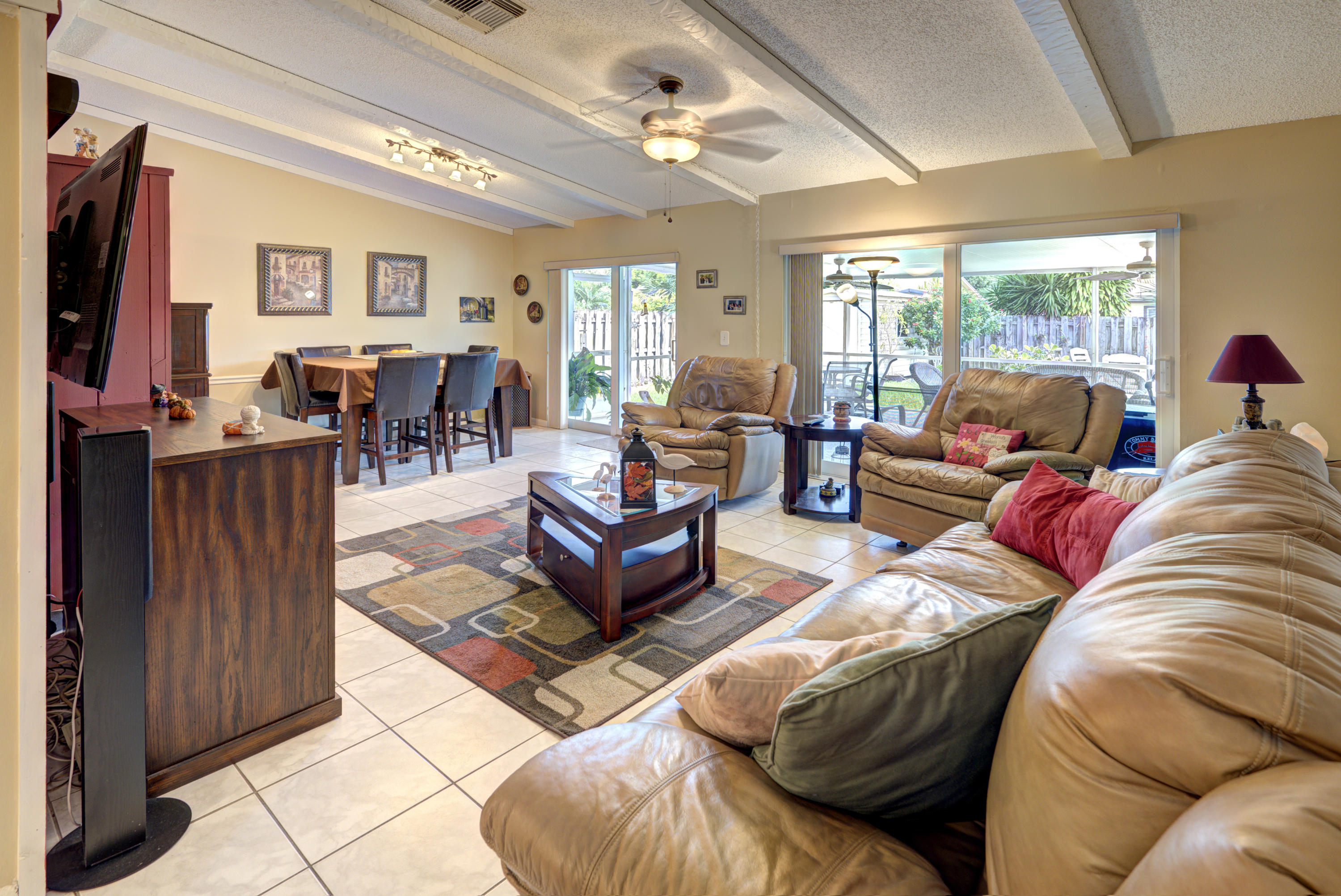 22776 Sleepy Brook Lane Boca Raton, FL 33428 - Photo 9 of 25 DSC_1932