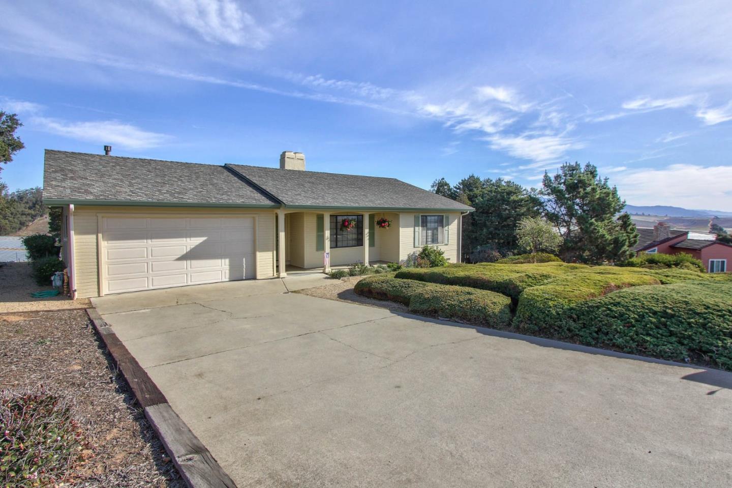 10755 Country Meadows Road Salinas, CA 93907 - Photo 2 of 30 Gallery Image 2