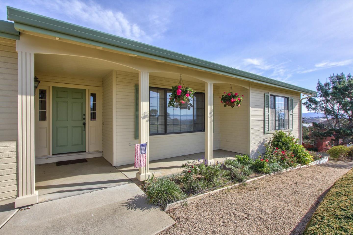 10755 Country Meadows Road Salinas, CA 93907 - Photo 3 of 30 Gallery Image 3