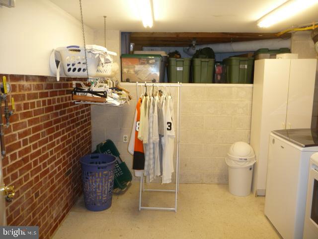 2440 Walton Road Huntingdon Valley, PA 19006 - Photo 38 of 47 a view of bathroom