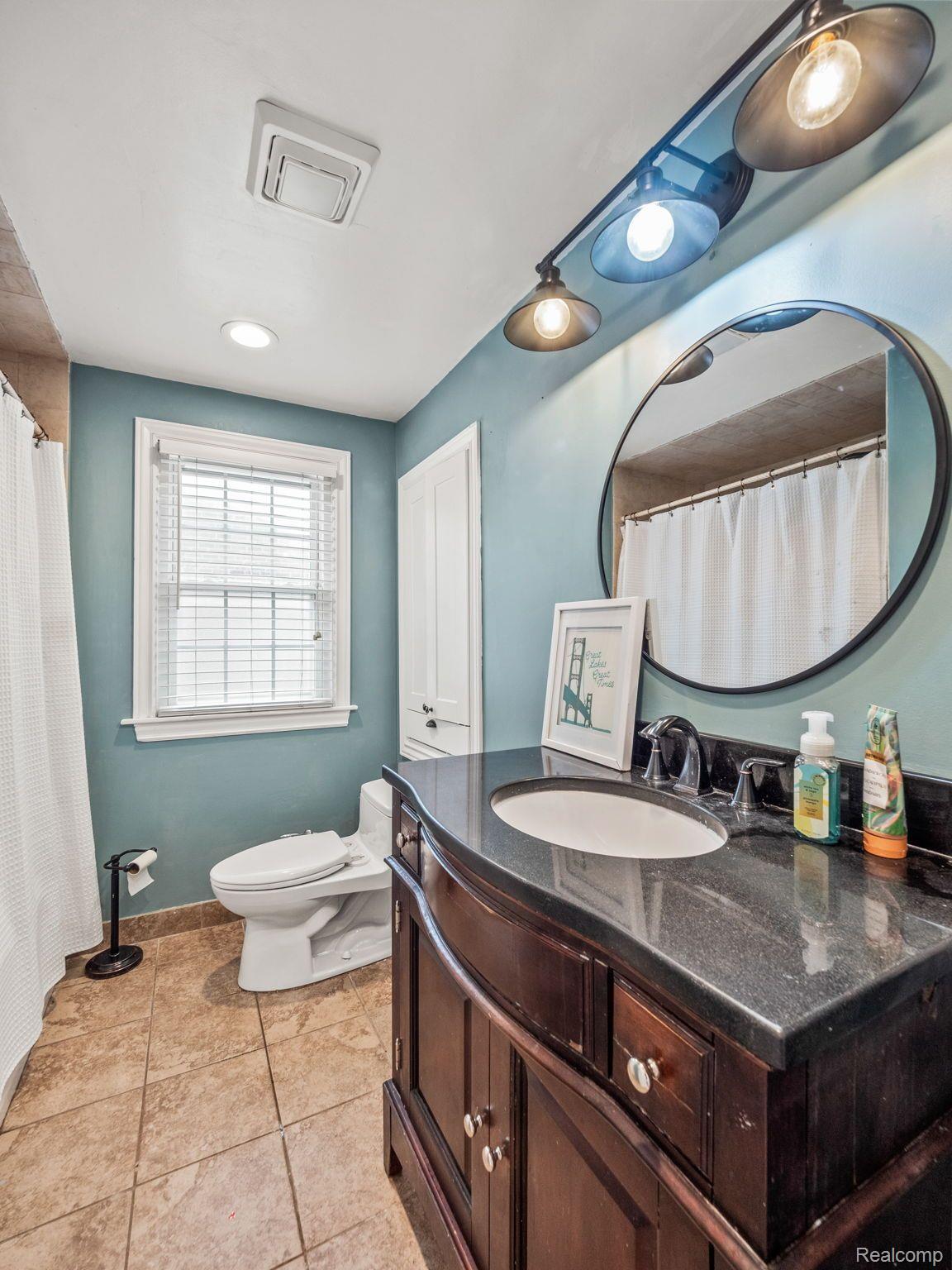 4236 Cumberland Road Berkley, MI 48072 - Photo 17 of 28 Gallery Image 17
