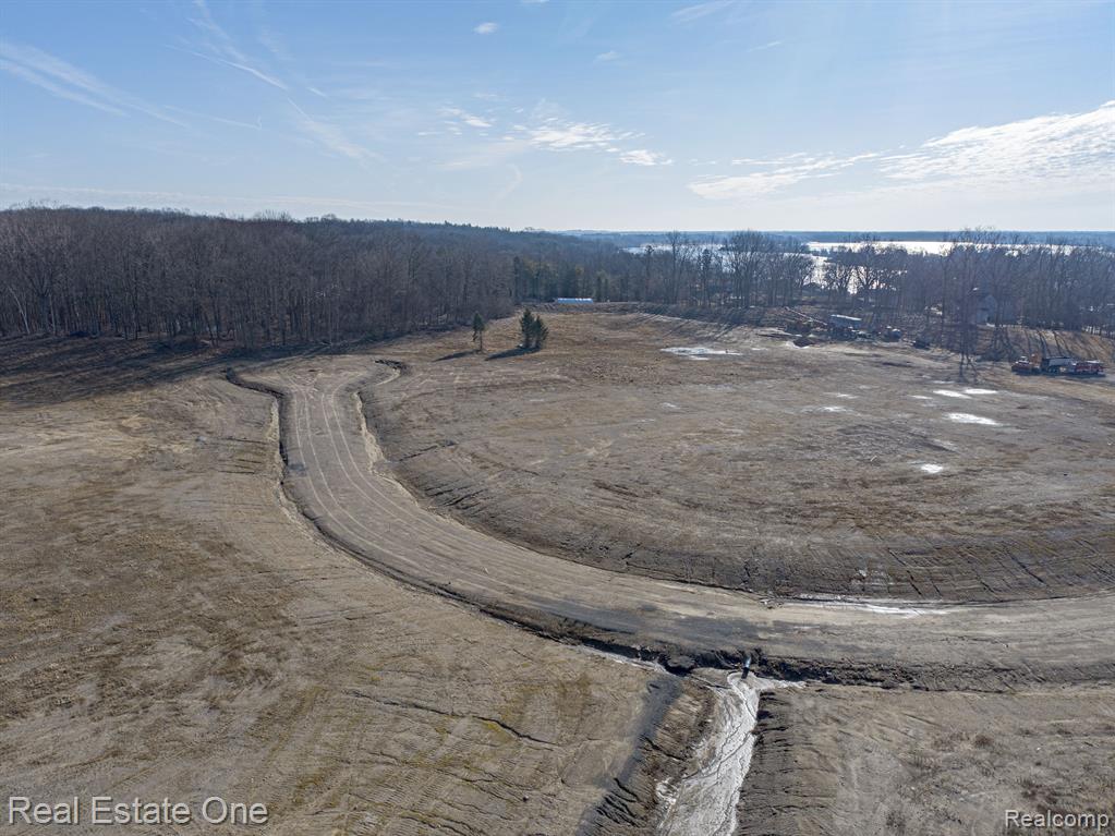 5 Park Ridge Road Oxford, MI 48371 - Photo 8 of 26 Gallery Image 8