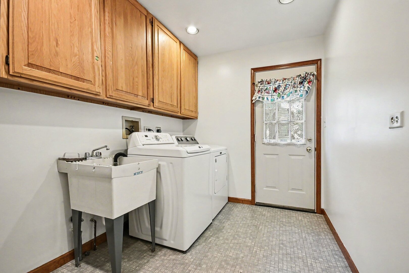 7221 Webster Street Downers Grove, IL 60516 - Photo 16 of 40