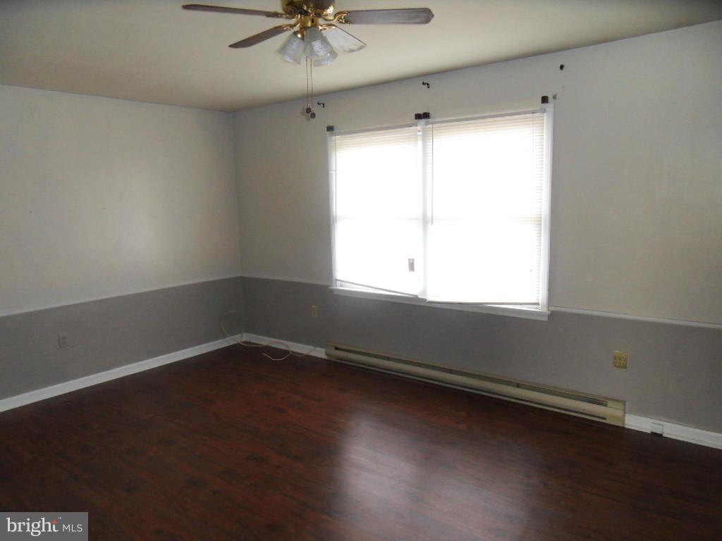 5995 Windsor Road Rhodesdale, MD 21659 - Photo 4 of 27 Living Room