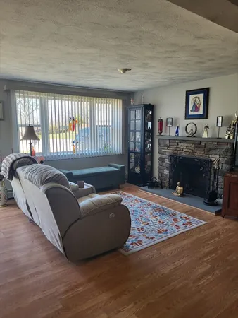 $435,000 | 200 Underwood Avenue, Warwick, RI 02888