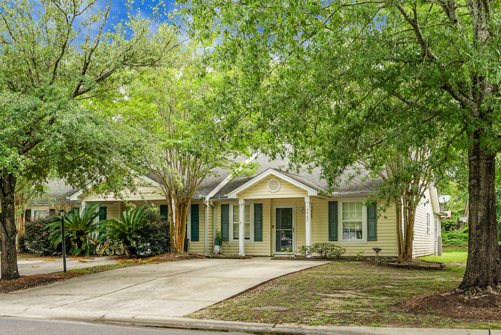 7947 Vermont Road North Charleston, SC 29418 - Photo 1 of 23 Front