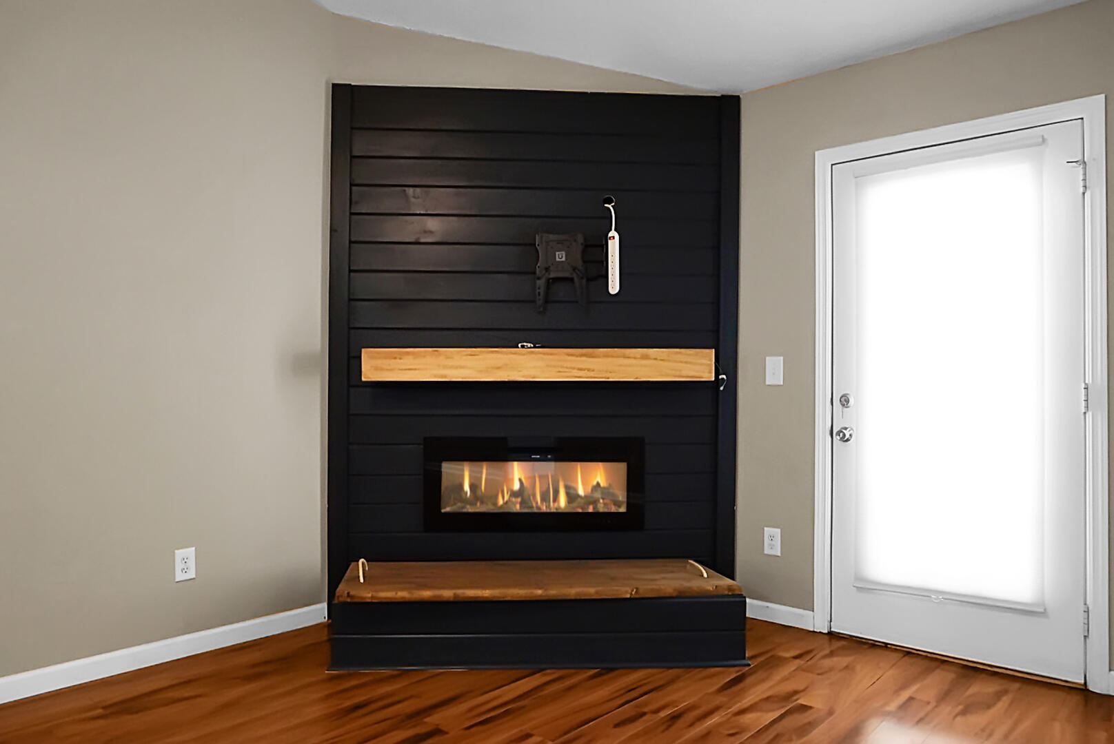 7947 Vermont Road North Charleston, SC 29418 - Photo 9 of 23 Fireplace