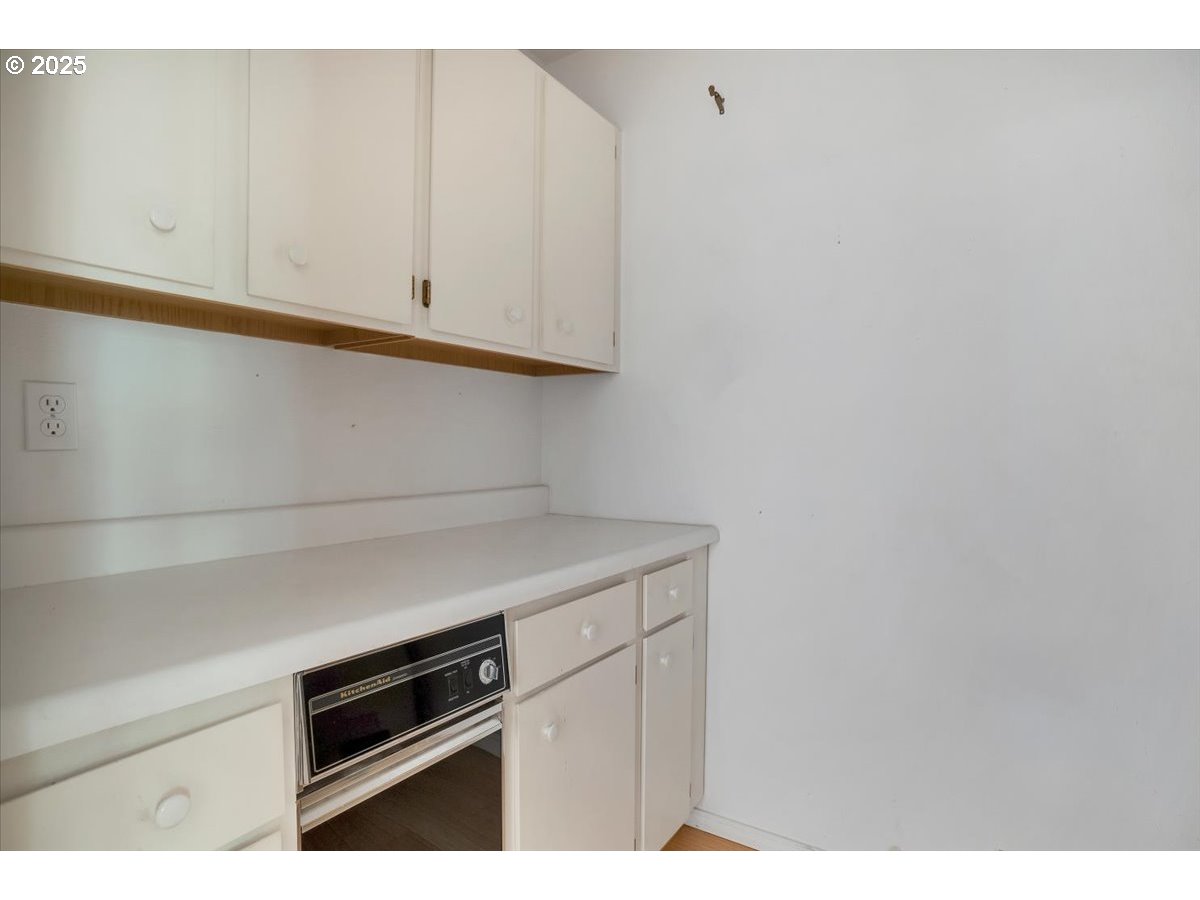 90 Seagrove Loop Lincoln City, OR 97367 - Photo 13 of 43