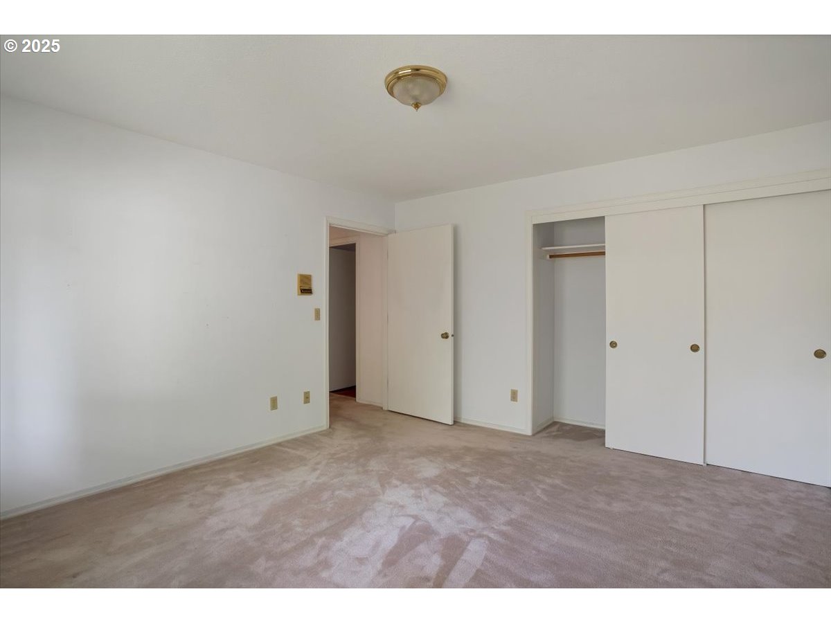 90 Seagrove Loop Lincoln City, OR 97367 - Photo 19 of 43