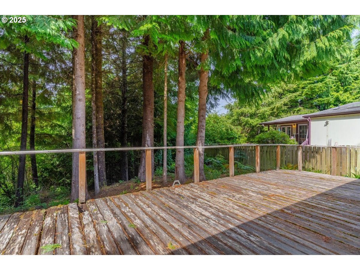 90 Seagrove Loop Lincoln City, OR 97367 - Photo 28 of 43