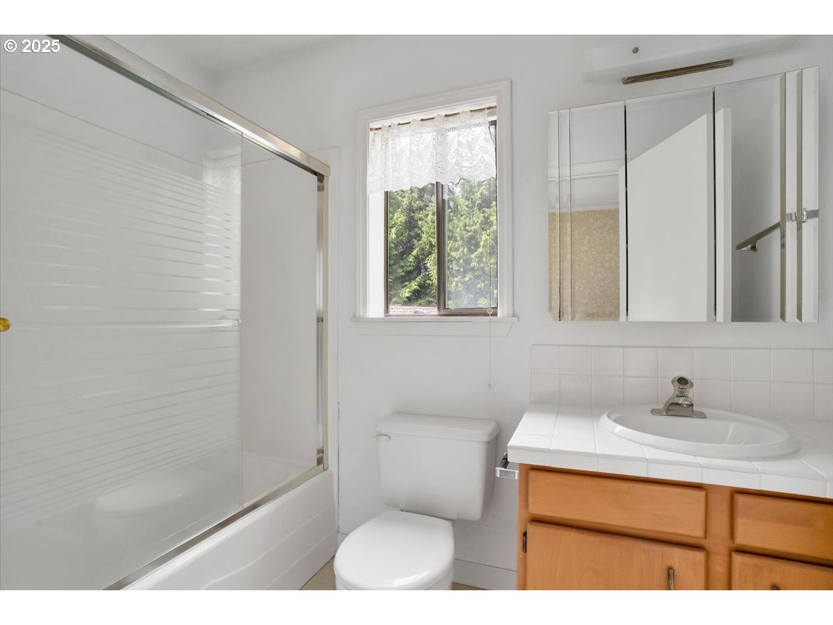 90 Seagrove Loop Lincoln City, OR 97367 - Photo 35 of 43