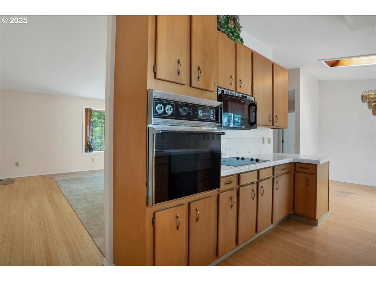 90 Seagrove Loop Lincoln City, OR 97367 - Photo 10 of 43
