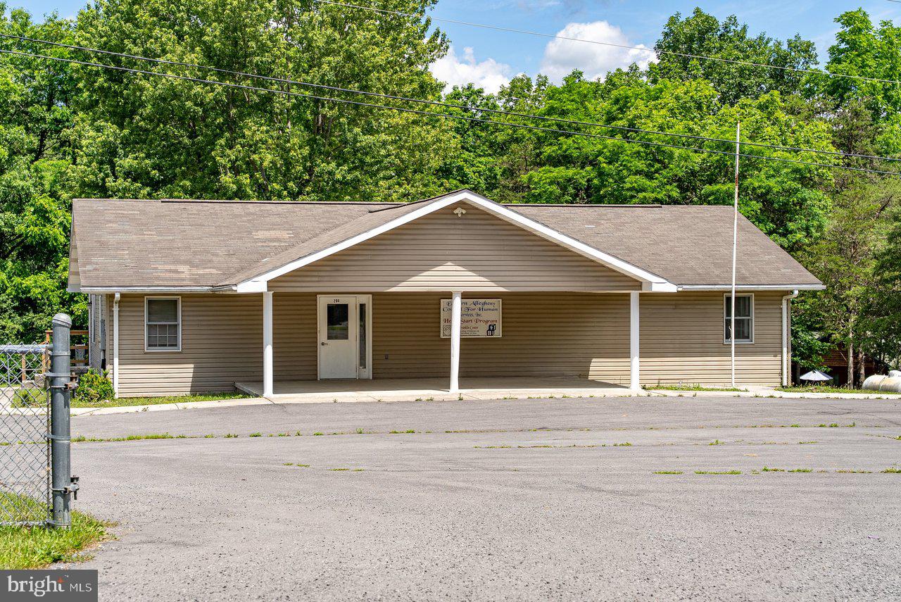 204 Gambill Road Franklin, WV 26807 - Photo 23 of 44 Gallery Image 23