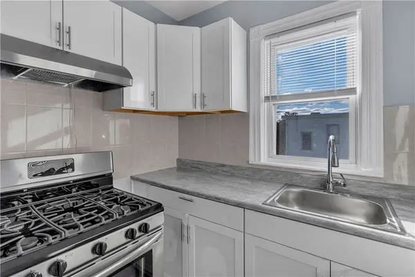 $1,700 | 78 Old Oak Avenue, Unit 2, Cranston, RI 02920