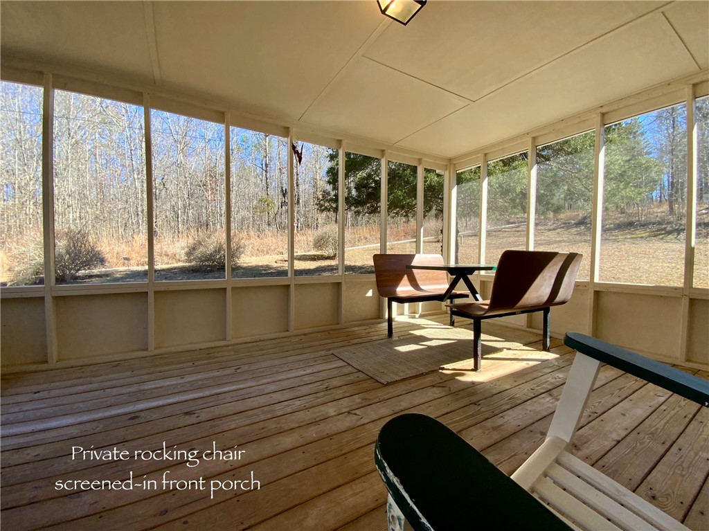631 Masaw Lane Seneca, SC 29672 - Photo 4 of 32