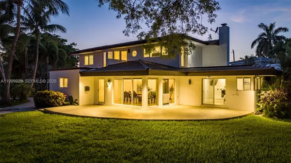 $13,995 | 911 North North Lake Drive, Hollywood, FL 33019