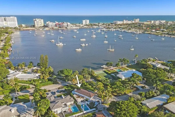 $13,995 | 911 North North Lake Drive, Hollywood, FL 33019