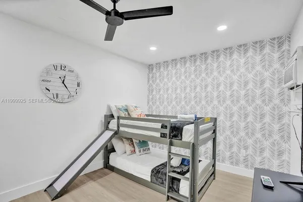 $13,995 | 911 North North Lake Drive, Hollywood, FL 33019