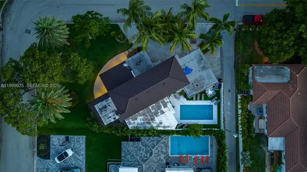 $13,995 | 911 North North Lake Drive, Hollywood, FL 33019