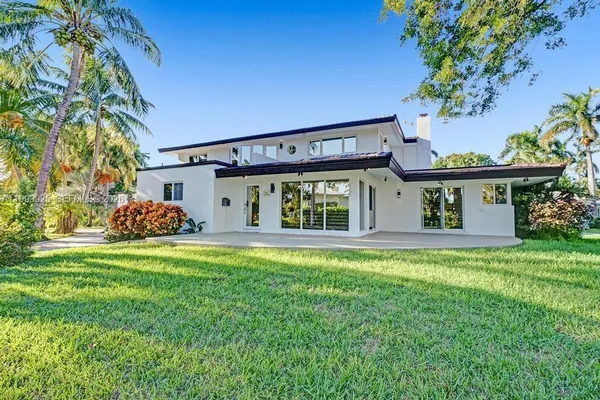 $13,995 | 911 North North Lake Drive, Hollywood, FL 33019