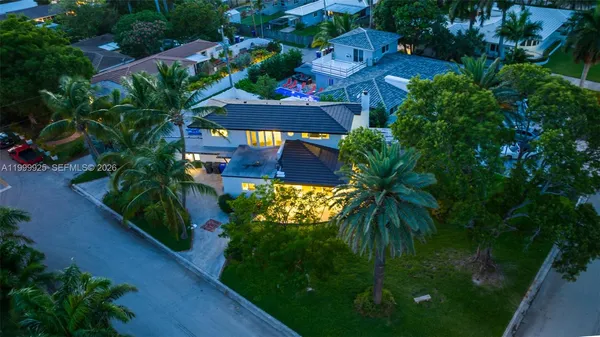 $13,995 | 911 North North Lake Drive, Hollywood, FL 33019