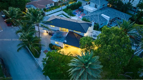 $13,995 | 911 North North Lake Drive, Hollywood, FL 33019