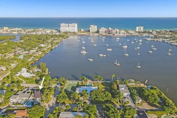 $13,995 | 911 North North Lake Drive, Hollywood, FL 33019