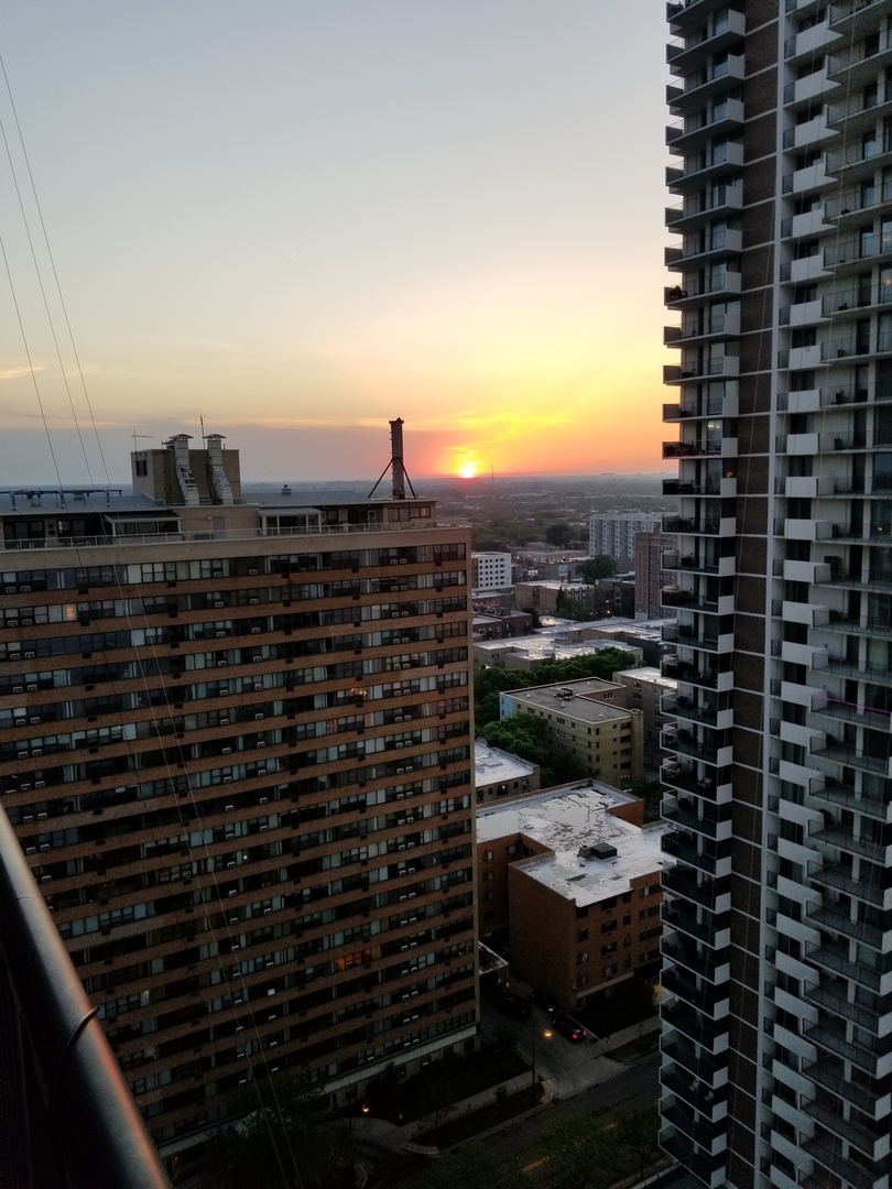 6007 North Sheridan Road, Unit 23D Chicago, IL 60660 - Photo 6 of 22 a picture of a city view