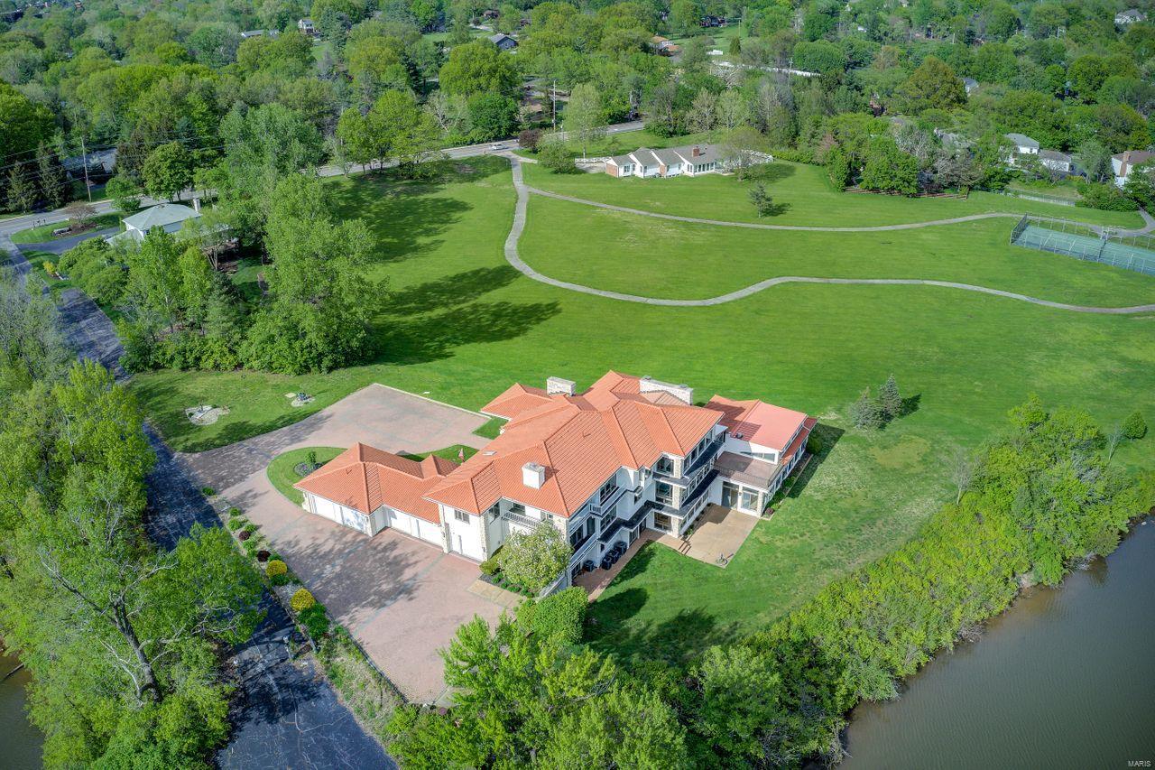 11608 Ladue Road St. Louis, MO 63141 - Photo 4 of 41