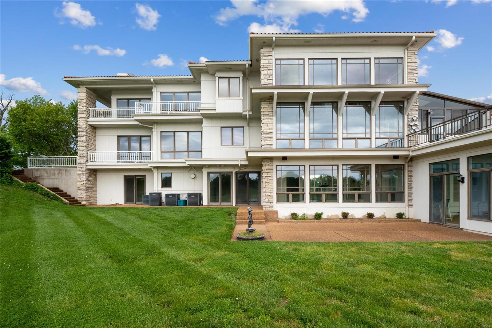 11608 Ladue Road St. Louis, MO 63141 - Photo 5 of 41