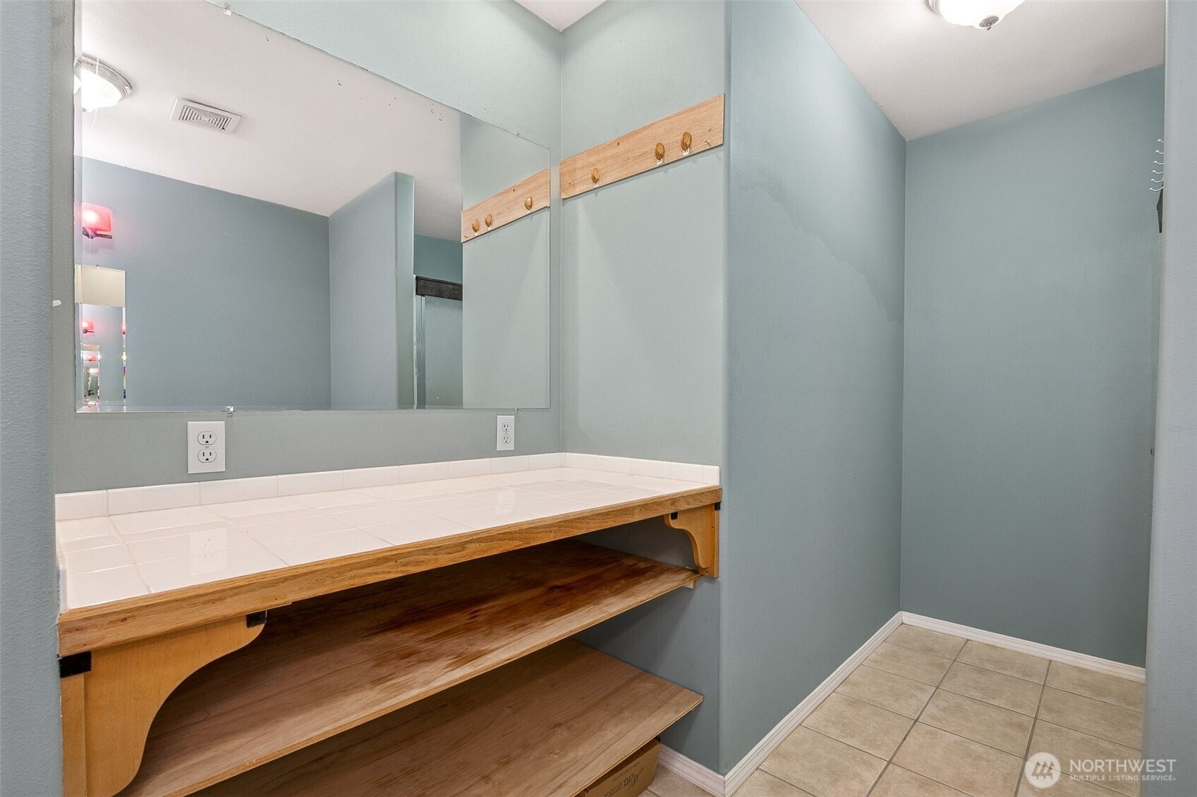 1105 9th Avenue, Unit B Milton, WA 98354 - Photo 15 of 20