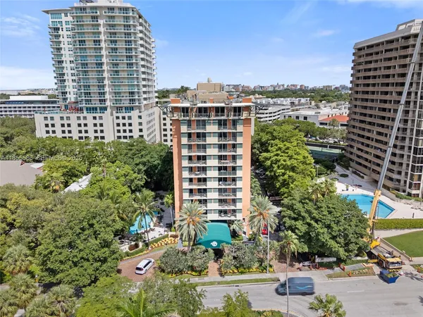 $579,000 | 2951 South Bayshore Drive, Unit 506, Miami, FL 33133