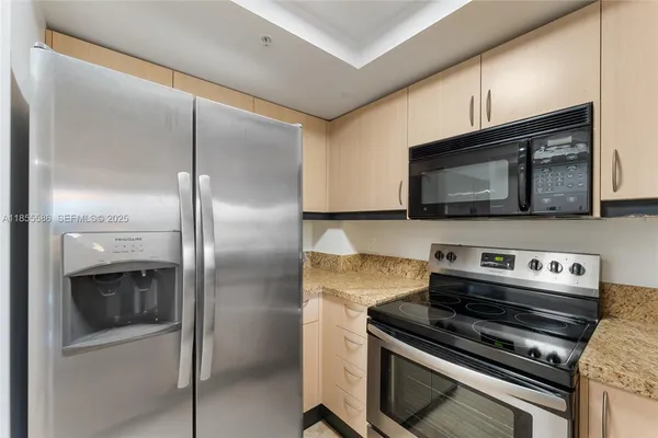 $579,000 | 2951 South Bayshore Drive, Unit 506, Miami, FL 33133