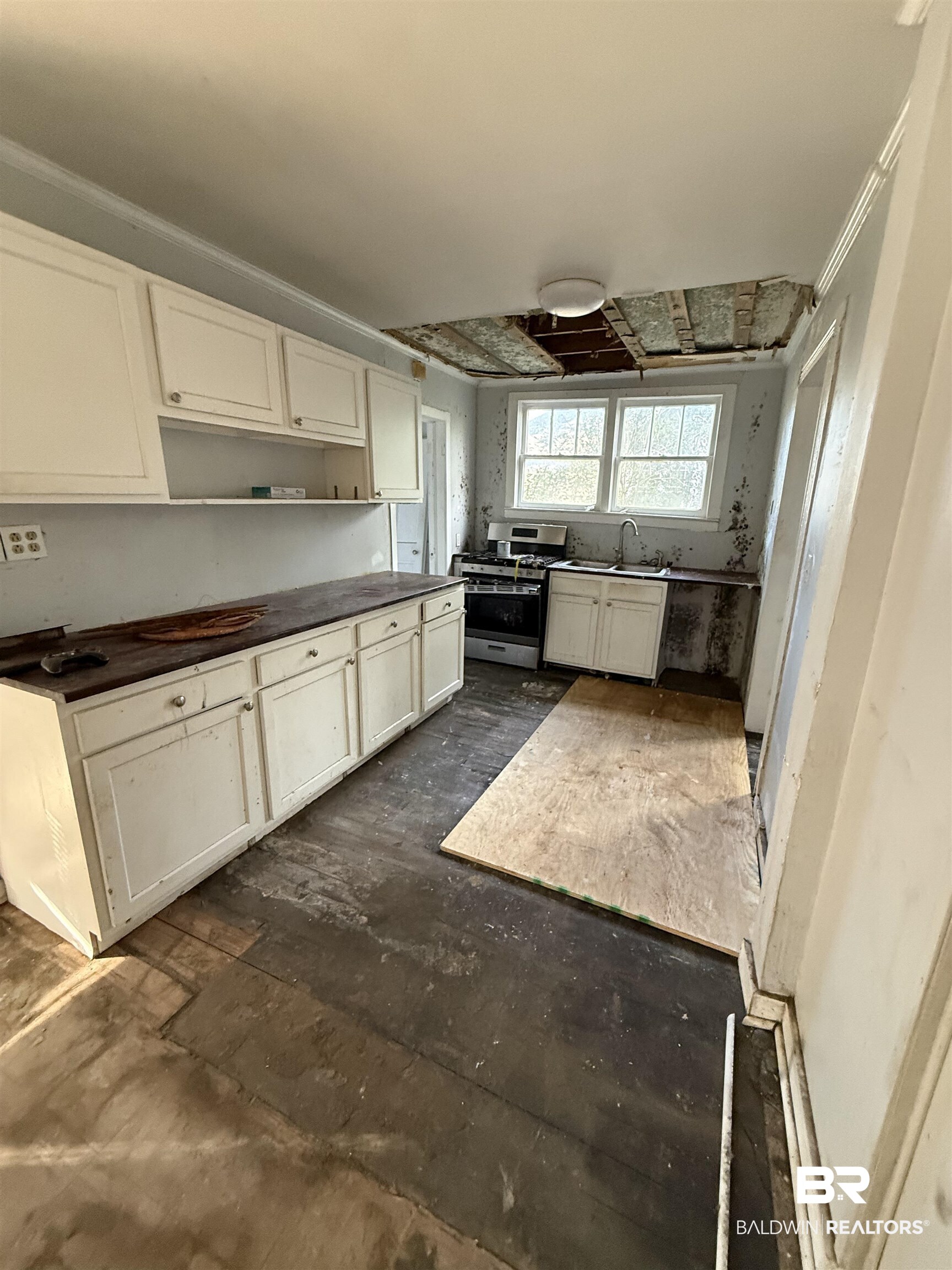 352 South Ann Street Mobile, AL 36604 - Photo 8 of 31 Gallery Image 8