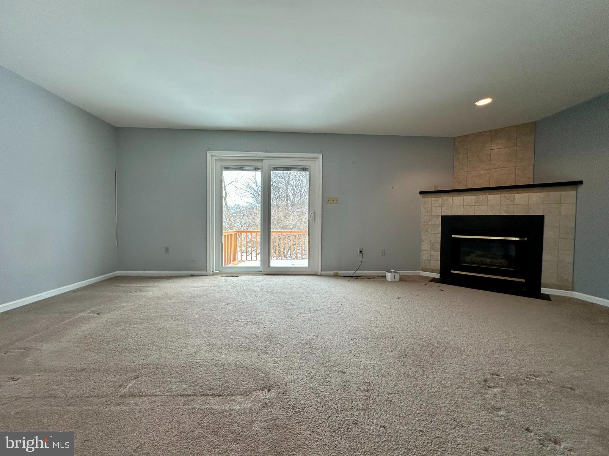 11-1 Cranberry Ridge Reading, PA 19606 - Photo 8 of 25 Living Room