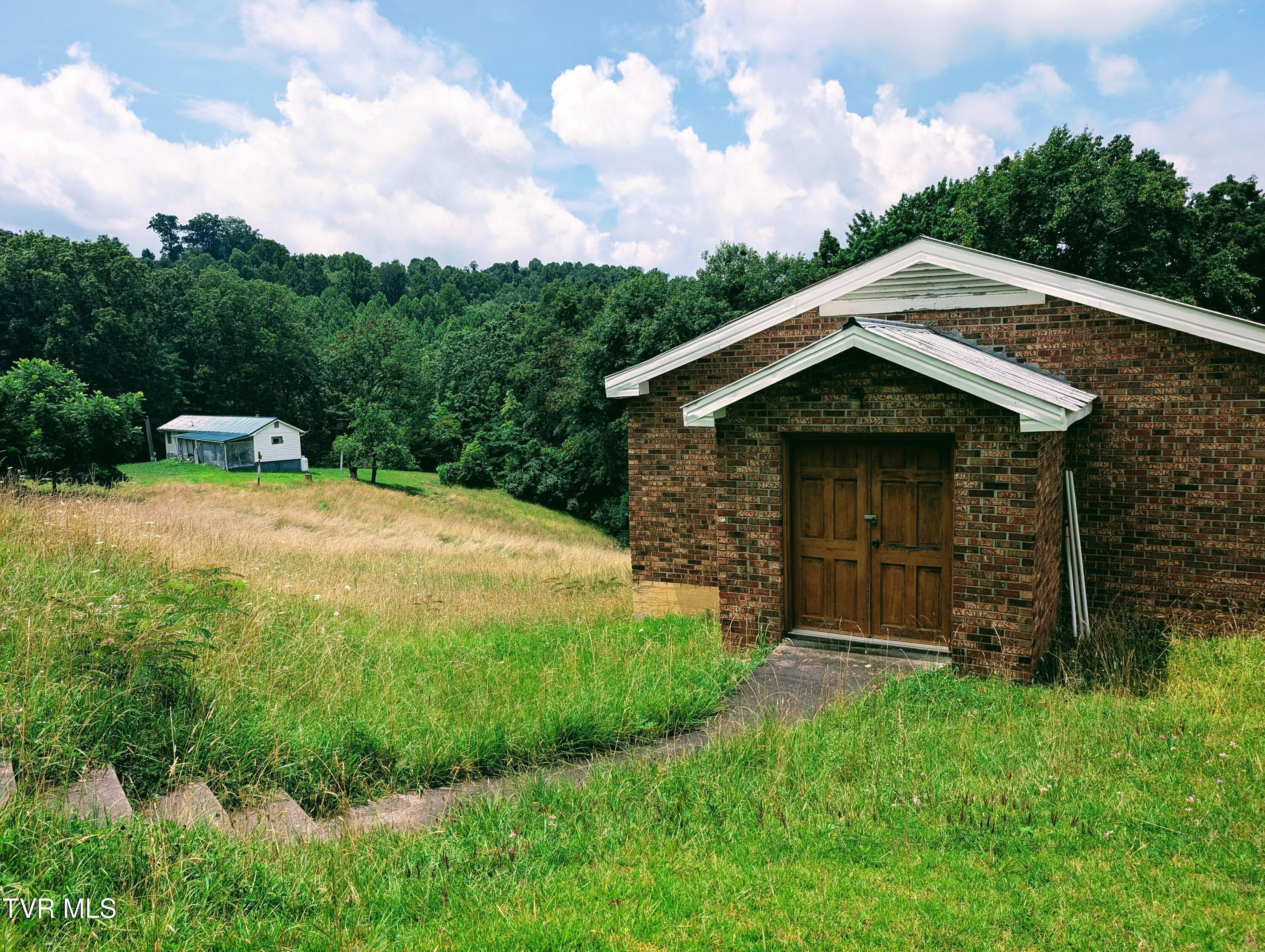4398 Brushy Ridge Road Nora, VA 24272 - Photo 17 of 28 1000014685