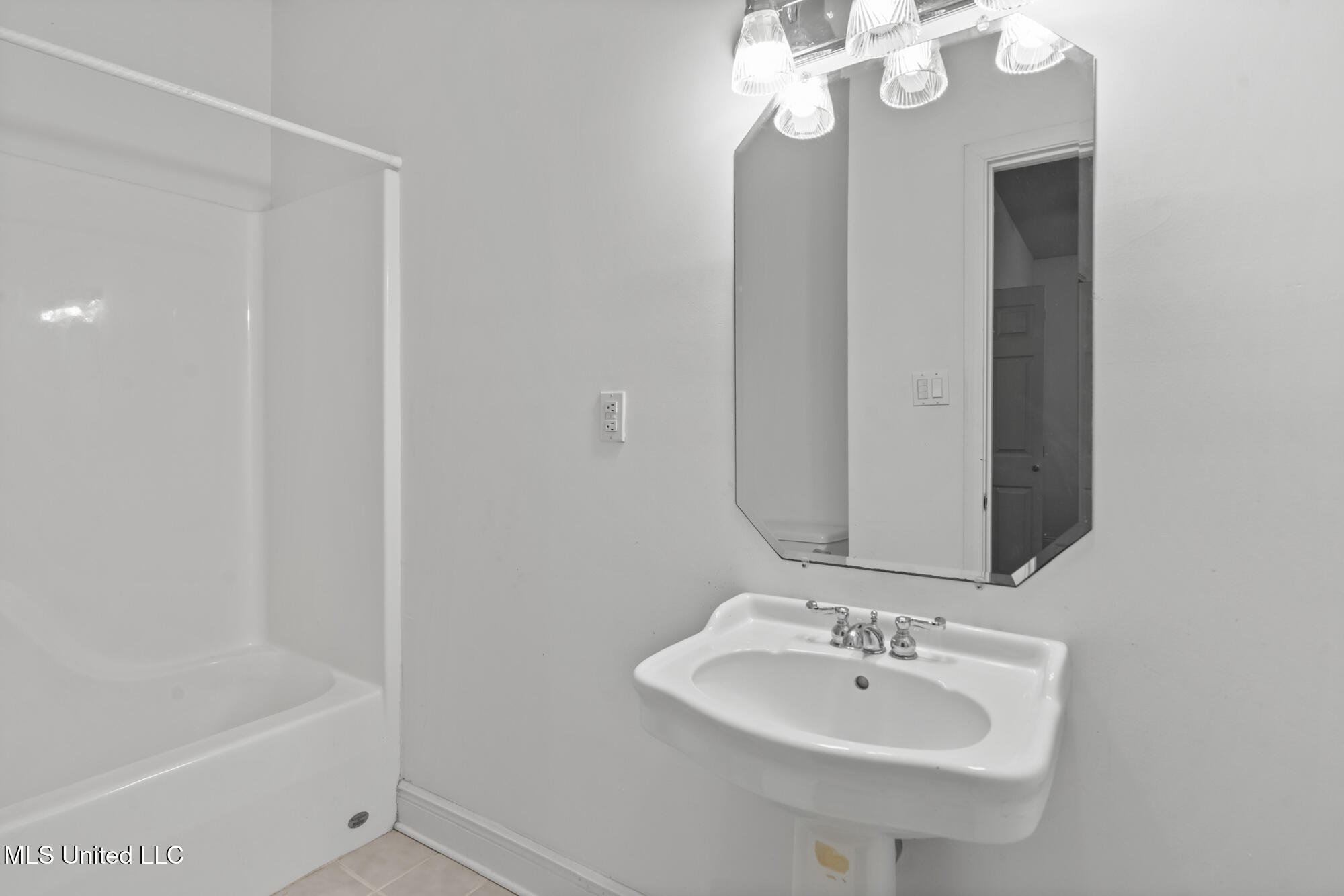 5499 Whetstone Road D'Iberville, MS 39540 - Photo 35 of 46 ghubphoto_033