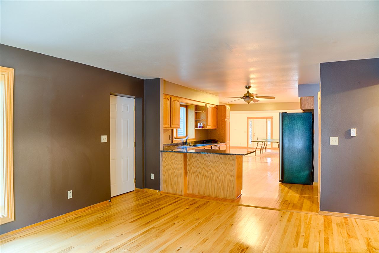 11467 Moate Road Durand, IL 61024 - Photo 11 of 25 Gallery Image 11