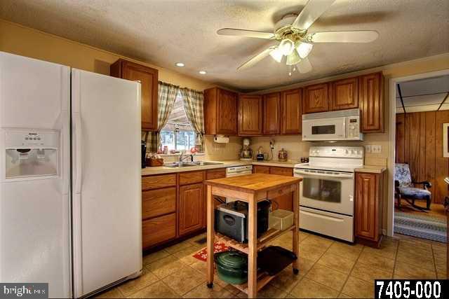 4293 Steltz Road New Freedom, PA 17349 - Photo 4 of 24