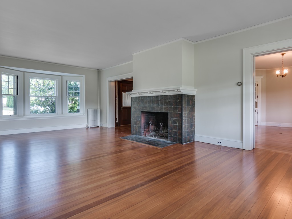 24 Beach Road Gloucester, MA 01930 - Photo 11 of 29