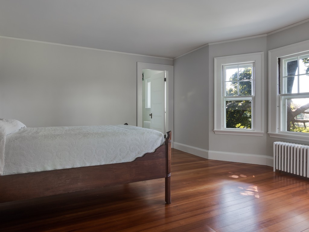24 Beach Road Gloucester, MA 01930 - Photo 20 of 29