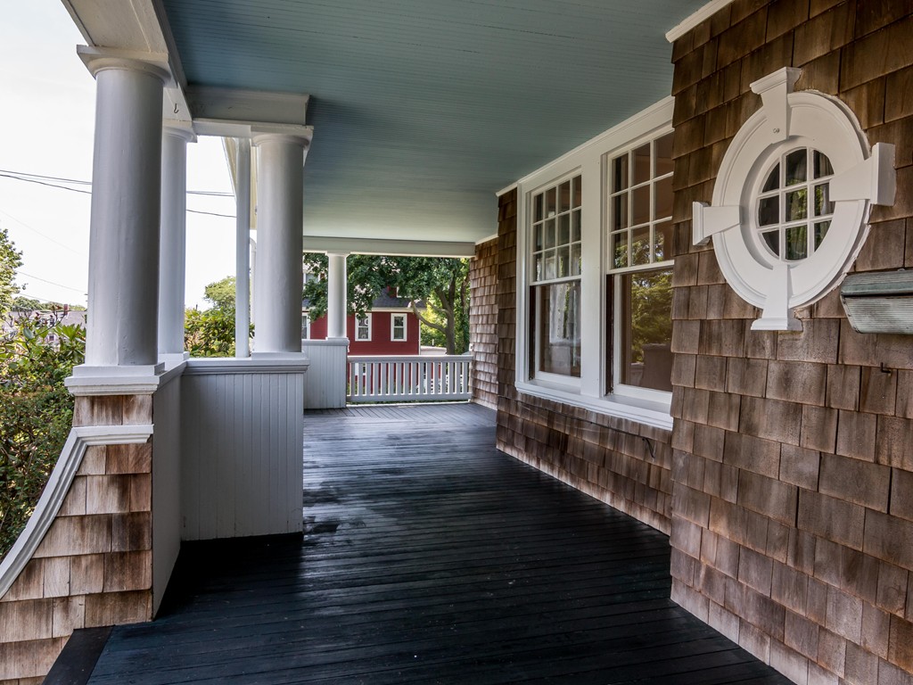24 Beach Road Gloucester, MA 01930 - Photo 4 of 29