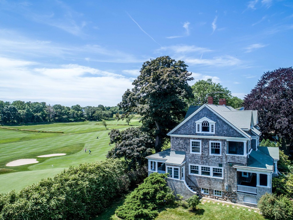24 Beach Road Gloucester, MA 01930 - Photo 6 of 29
