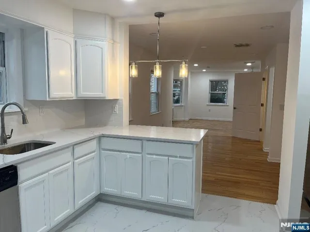 $3,950 | 316 Harold Avenue, Leonia, NJ 07605