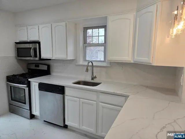 $3,950 | 316 Harold Avenue, Leonia, NJ 07605