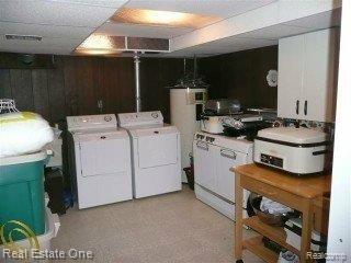 6925 Oakhill Road Clarkston, MI 48348 - Photo 11 of 12 Laundry Room